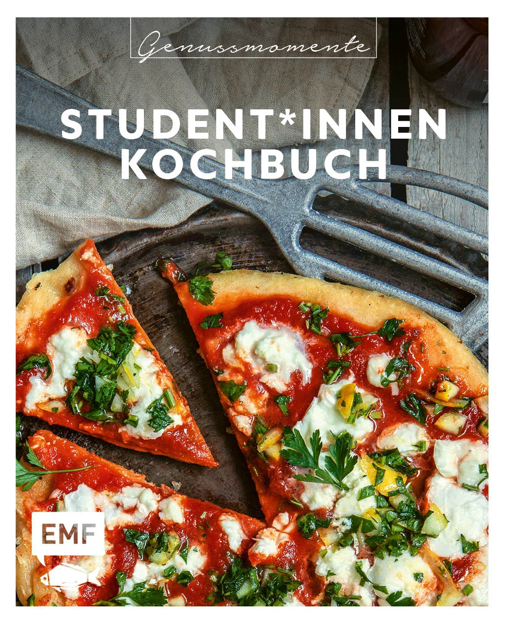 Jetzt wird selbst gekocht! Das handliche Kochbuch für Student*innenKeine Lust auf die immergleichen Gerichte und kein Geld übrig für den Lieferservice? We got you! Dieses Buch ist perfekt für Tage, wenn es mal wieder schnell gehen muss, man keine Lust zu kochen hat oder mal wieder die Nacht zum Tag gemacht hat und Bock auf richtiges Comfort-Food hat.25 abwechlungsreiche Rezepte für jede LebenslageMit Tipps für Mealprep und Low-Budget-RezeptenModernes Design & handliches Format zum Hammer-PreisMit Rezepten für Snacks zum Lernen, den Tag nach der Party oder für den kleinen Geldbeutel. Ob süß oder herzhaft, vegetarisch oder mit Fleisch – in diesem Kochbuch ist für jede*n was dabei. Also: Goodbye Lieferservice – jetzt wird selbst gekocht! 