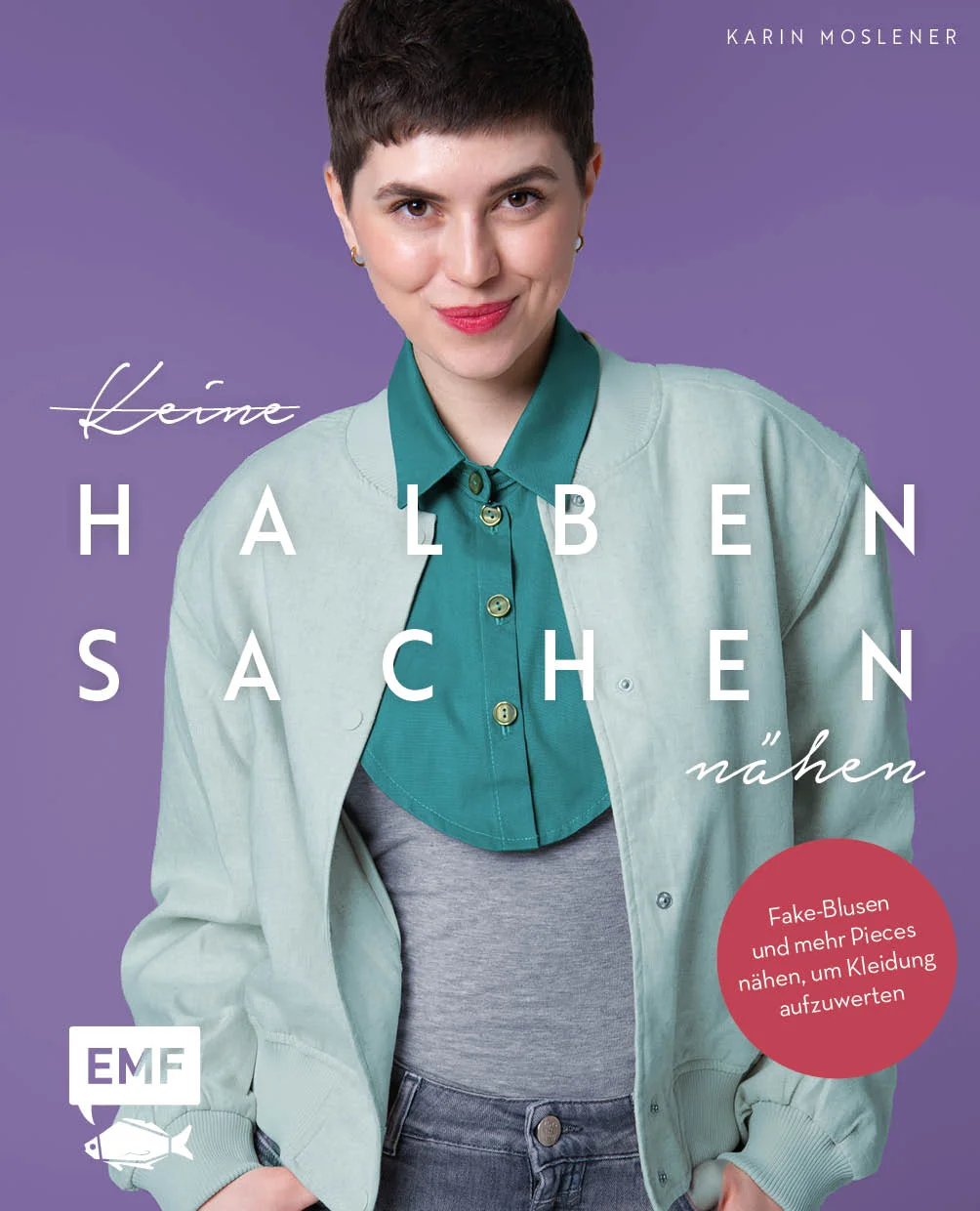 Entdecke neue Möglichkeiten, deine Garderobe zeitsparend zu individualisieren und aufzuwerten! Inspirierende Nähideen, vom Fake-Blusenkragen über praktische Halb-Steppwesten bis hin zu nachträglich eingefügten Nahttaschen, um deinen Kleidungsstücken eine persönliche Note zu geben. Die Nähprojekte werden auf den Projektfotos jeweils obendrüber und daneben fertig gestylt gezeigt.Vielfältige Nähideen: Von Fake-Kragen, die unter einem Pulli herausschauen, gemusterten Manschetten, die jeden Basic-Pulli aufwerten bis zu wärmenden Ärmelverlängerungen bietet das Buch 8 inspirierender Projekte in den Größen S-XL, um deine Garderobe aufzupeppen und zu individualisieren.Zeit- und Ressourcenersparnis: Durch zeit- und materialsparende Projekte kannst du viele einzigartige Kleidungskombis generieren und dabei gleichzeitig Ressourcen schonen.Einfache Anleitungen: Dank ausführlich bebildertem Grundlagen- und Projektteil ist das Buch auch für Anfänger*innen leicht verständlich und Step-by-Step umsetzbar.Kreative Freiheit: Mixe und matche verschiedene Stoffe und Muster, um schlichte Teile in einzigartige Fashion-Pieces zu verwandeln und deinen persönlichen Stil zum Ausdruck zu bringen.Nachhaltigkeit: Durch das Upcycling und die Individualisierung bestehender Kleidungsstücke leistest du einen Beitrag zur Nachhaltigkeit und trägst dazu bei, die Umweltbelastung zu reduzieren.Mit weniger Zeit- und Materialeinsatz kannst du Ressourcen sparen und dennoch einzigartige It-Pieces kreieren, indem du verschiedene Stoffe und Muster miteinander kombinierst. Entdecke neue Nähideen, verwandle schlichte Teile in einzigartige Fashion-Pieces und pimpe deinen Kleiderschrank. Mit zwei Schnittmusterbogen.
