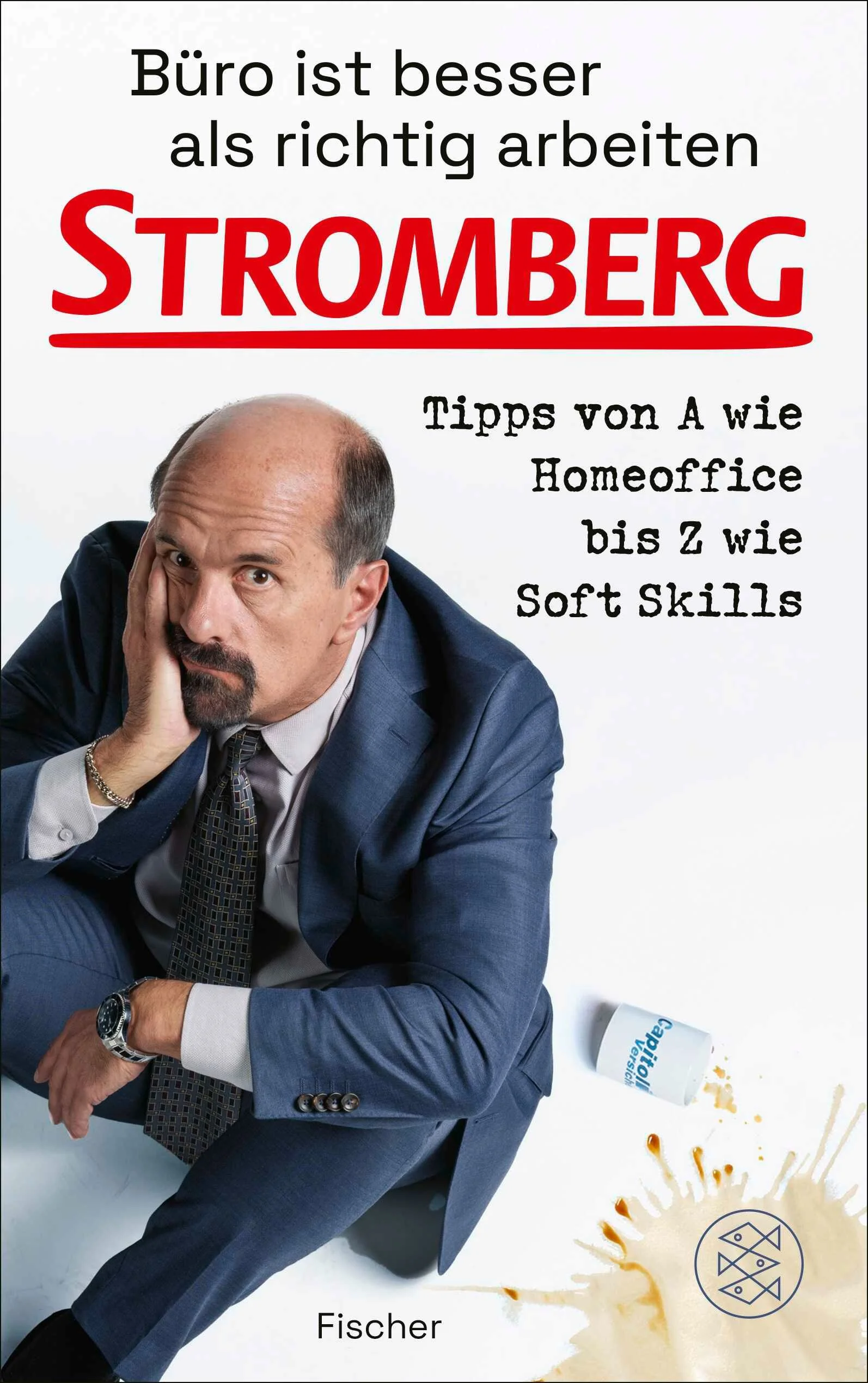 DER PAPA IST ZURÜCK IM BÜRO! In einer von Work-Life-Blending, Genderdebatten und Chatbots bestimmten Welt kehrt der Chef der Schadensregulierung bei der CAPITOL-Versicherung zurück, um ordentlich aufzuräumen. Wo früher am Nachbartisch noch der dicke Kollege im karierten Hemd saß oder die Kollegin mit den Tupperdosen, da stehen heute zwei Hydrokulturen. Wo früher Arbeit und Leben zusammenhingen, wie siamesische Zwillinge auf einer Gartenparty, sind Arbeit und Leben heute wie ein geschiedenes Pärchen im Kampf um das Sorgerecht für Leute wie Sie. Vieles hat sich verändert, manches hat sich verbessert. Aber was es in den Büros unausrottbar immer noch gibt, ist Arbeit. Und Vorgesetzte jeglichen Geschlechts. Auch in modernen Büros lauern Fettnäpfe in der Größe von Infinitypools, auch wenn Ihr Arbeitsplatz jetzt in einem Co-Working-Dingsbums liegt, besteht Ihr Arbeitsalltag nicht nur aus Nasepopeln und Wuppdidu. Durch den ganzen Desk-Sharing-Self-Improvement-Teambuilding-Dschungel müssen Sie sich mit einer scharfen Machete durchkämpfen. Dieses Buch ist so eine scharfe Machete. Hier zeigt Ihnen jemand, wie Sie in der modernen Arbeitswelt klarkommen!Lesen Sie dieses Buch, lernen Sie es auswendig und wenden Sie es an! Wenn Ihnen die Sozialen Netzwerke und das Internet noch ein paar Restsynapsen übriggelassen haben, dann finden Sie hier womöglich wertvolle Tipps, wie Sie eines fernen Tages das Jammertal der Arbeit verlassen können, um selbst Chef zu werden. Oder sogar Chefin.»Zehn Jahre nach dem ersten Film fragen mich immer noch so viele Leute nach dem Bernd, dass ich irgendwann auch wissen wollte, was aus ihm geworden ist, in der neuen Arbeitswelt. Und aus den ganzen anderen Graupen. Vielleicht ist Chef ja wie Corona: Die neuen Varianten sind angeblich harmloser. Nur eben nicht für alle.« Ralf Husmann 