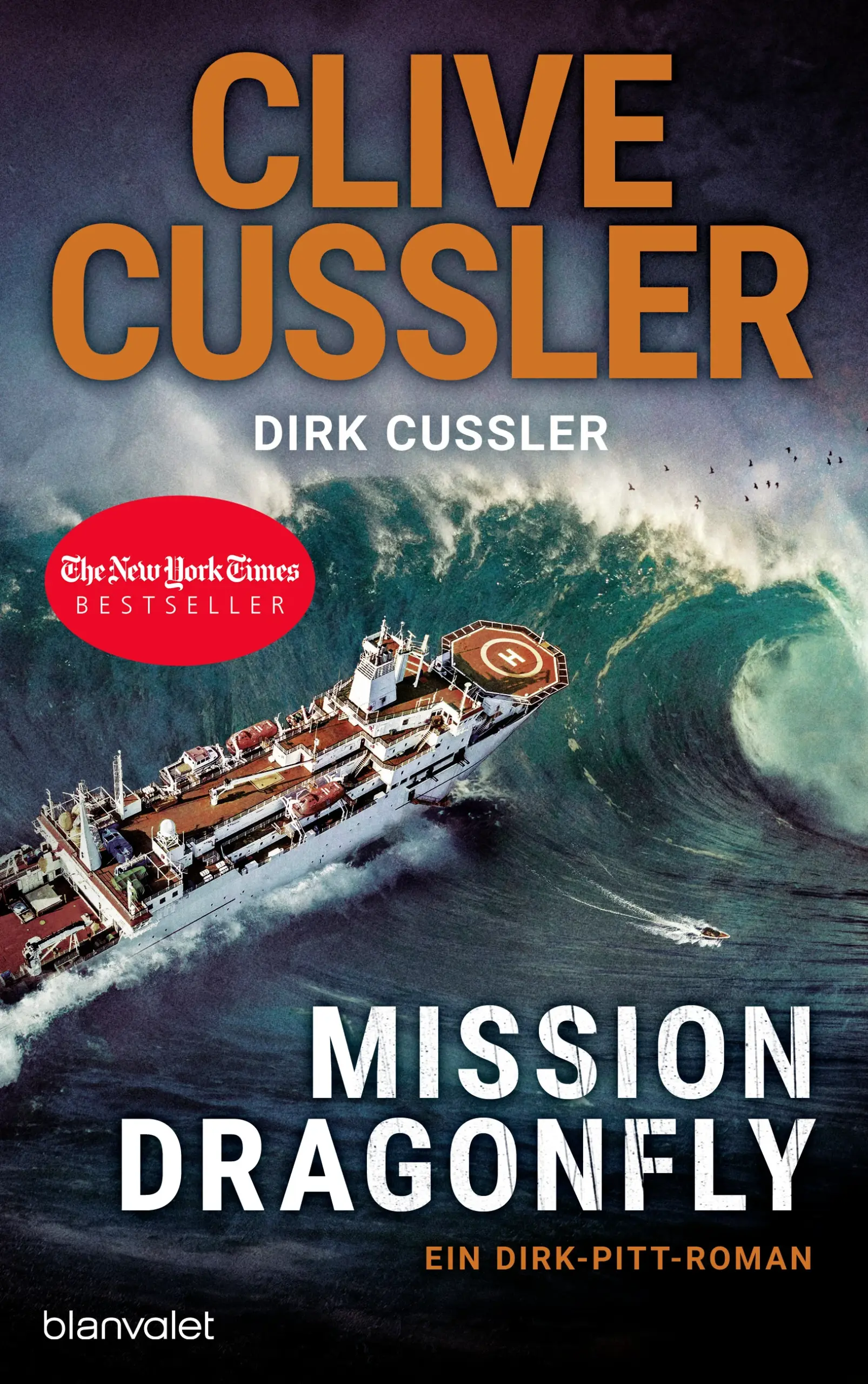 Das Pentagon befindet sich in Alarmbereitschaft, und nur ein Mann kann die Katastrophe noch abwenden – Dirk Pitt, der Chef der amerikanischen Meeresbehörde NUMA.Der Test des neuen Marschflugkörpers Dragonfly durch China geht schief. Die Hyperschallrakete stürzt ins Meer. Doch die wenigen Sekunden, in denen die neuentwickelte Waffe von amerikanischen Spionagesatelliten erfasst wurde, reichen, um das Pentagon in Alarmbereitschaft zu versetzen. Dirk Pitt, der sich mit seinem Forschungsschiff Caledonia zufällig in der Nähe befindet, erhält direkt vom Präsidenten den Auftrag, die Trümmer zu bergen. Doch bevor Dirk Pitt und seine Crew vor Ort eintreffen, erwischt sie ohne Vorwarnung eine gigantische Tsunami-Welle. Und während sie noch mit den Folgen kämpfen, hat die chinesische Führung längst selbst ein Eliteteam ausgesandt, um ihre Interessen um jeden Preis durchzusetzen!Jeder Band ein Bestseller und einzeln lesbar. Lassen Sie sich die anderen Abenteuer von Dirk Pitt nicht entgehen – zum Beispiel »Die Kuba-Verschwörung«, »Geheimakte Odessa« oder »Die zehnte Plage«.
