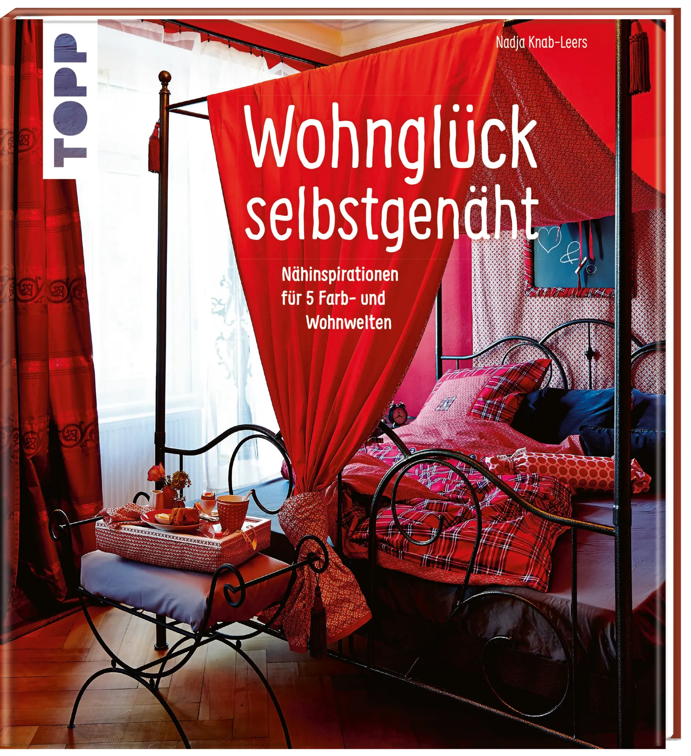 My home is my castle! Schaffen Sie sich ein gemütliches Zuhause und Ihre ganz individuelle Wohlfühloase mit selbstgenähten Wohnaccessoires. Entdecken Sie inspiriende Nähanleitungen für Küche, Wohnzimmer, Bad, Büro und Schlafzimmer. Fünf verschiedene Farbwelten zeigen Ihnen, wie Sie Ihr Zuhause effektvoll und behaglich gestalten können. Geübte Anfänger und Fortgeschrittene finden wunderbare Nähanleitungen, wie Vorhänge, Kissen, Paravants und eine Handy-Ladestation.