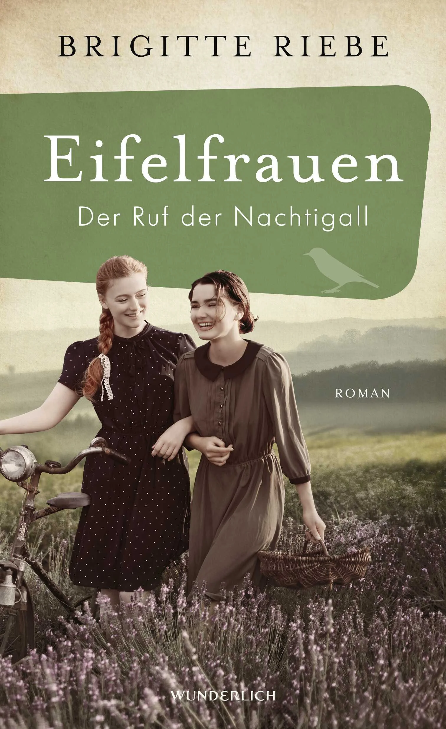 Band 2 der großen Familiengeschichte um die «Eifelfrauen» von Bestsellerautorin Brigitte Riebe. Ein verwunschener Bauernhof, zwei ungleiche Schwestern zwischen Tradition und Aufbruch, verbunden durch die Liebe zum gleichen Mann.Altenburg, 1945: Wiesen voller Orchideen im Frühling, Heuernten in der Sommersonne, stille Landschaften im Herbstnebel. Klara und Mia Fuchs wachsen als Schwestern auf einem idyllischen Bauernhof in der Eifel auf. Die beiden sind unterschiedlich wie Tag und Nacht: Während Mia alle Blicke auf sich zieht und die Menschen mit ihrer ungezwungenen Art für sich einnimmt, ist Klara nachdenklich und in sich gekehrt. Nur wenn sie singt, fällt alle Schüchternheit von ihr ab. Ihre glockenhelle Stimme verzaubert jeden, der ihr zuhört. Als der tschechische Sänger Pavel auf dem Hof Schutz sucht, nimmt das Leben der Schwestern eine unerwartete Wendung …Nach «Eifelfrauen. Das Haus der Füchsin» der neue Roman der Autorin der erfolgreichen «Schwestern vom Ku'damm»-Reihe.