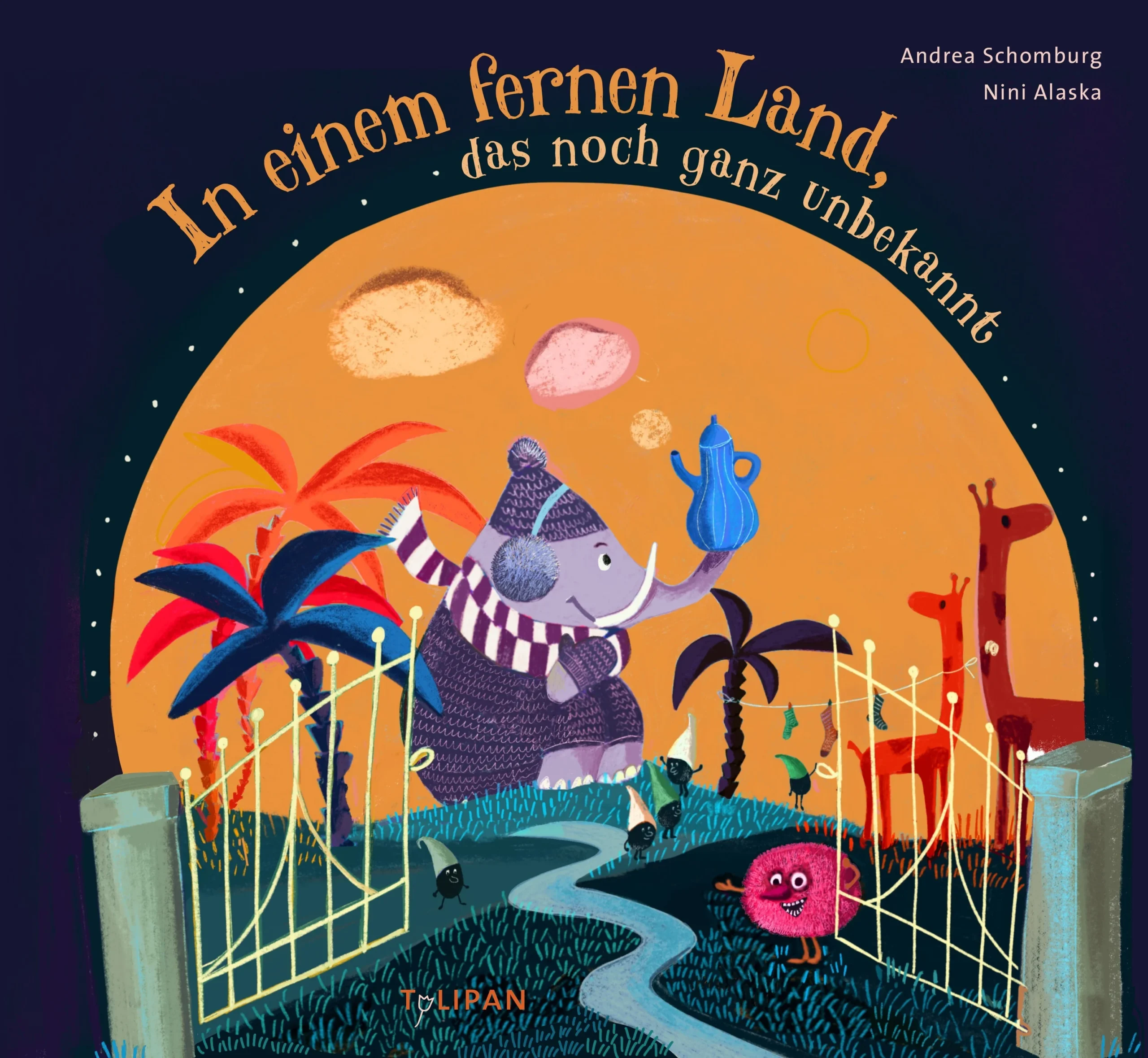 Es gibt ein fernes Land, das noch ganz unbekannt … Doch aufgepasst! Wer in dieses Land reisen möchte, bekommt dafür nur an einem Tag im Jahr die Chance. Dann öffnet sich das Tor für kurze Zeit und bietet Einlass in eine lustig verzauberte Welt. Da lenken Möwen mit grünen Mähnen den Drachenflugverkehr, Giraffen trinken Himbeersaft aus Regenrinnen und aus einem bunten Schrank am Strand duftet es köstlich nach frischen Pommes. Das und noch viel mehr Wundersames kann man in diesem außergewöhnlichen Bilderbuch entdecken.Ausstattung: durchgehend farbig illustriert