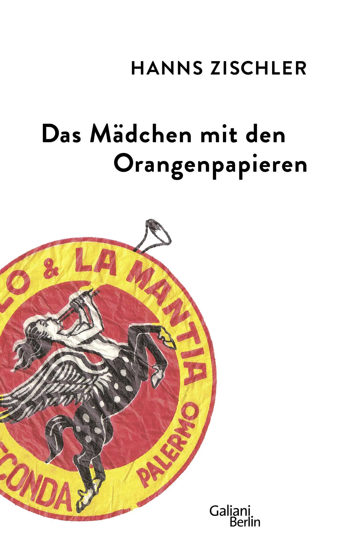 Hanns Zischlers großartiges literarisches Debüt über das Erinnern, den Verlust und das Weitergehen.Es ist eine Geschichte, so zart, schimmernd und fragil wie ein Orangenpapier: Sie handelt von Elsa, einem Mädchen, das es Mitte der 50er- Jahre mit seinem Vater von Dresden nach Bayern verschlagen hat. Obwohl Elsa erst kurze Zeit in der kleinen Stadt an der Ache ist und sie von vielen wegen ihres Dialekts belächelt wird, hat sie schon Freunde: Asampauli, mit dem sie den Schulweg teilt; der Lehrer Kapuste, der seinen Schülern seltsame Rätsel aufgibt; und die Obsthändlerin, die für Elsa die exotischen Papiere auf bewahrt, in denen die Orangen eingeschlagen sind. Auf die Idee, Orangenpapiere zu sammeln, hat Kapuste Elsa gebracht. Vielleicht, weil er ahnt, dass sie einen Fluchtpunkt benötigt, und eine Brücke, mit anderen über die Dinge zu sprechen, die sie tief in sich verschlossen hält. Und tatsächlich, als eine Neue in die Klasse kommt, beginnt für Elsa – langsam und tastend – ein Aufbruch …Hanns Zischlers Erzählung ist ein literarisches Kleinod von enormer erzählerischer Kraft. Durch die Genauigkeit der Beobachtung und die Konzentration auf das Einzelne gelingt es Hanns Zischler, die Atmosphäre einer Zeit einzufangen, in der sich – trotz Traumatisierung und Verlust – eine tiefe Würde und Stärke verbarg.