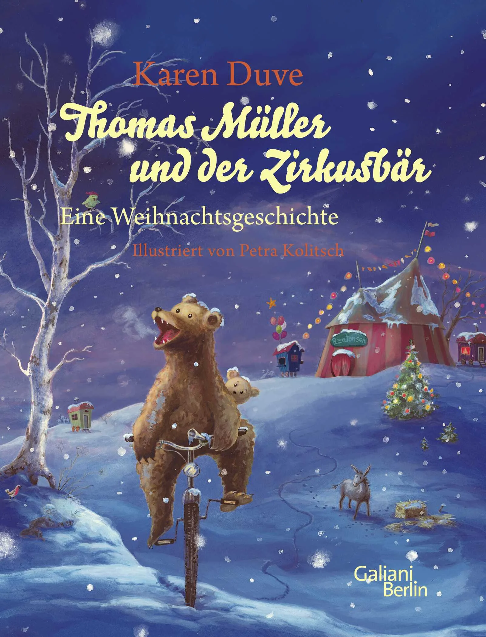 Weihnachten ohne Thomas Müller ist denkbar aber sinnlos! Allein schon deswegen musste Karen Duve eine Fortsetzung ihres Kultbuches um den sensiblen Stoffbären der Familie Wortmann schreiben und ihm für sein nächstes Weihnachtsabenteuer den singende Zirkusbären Momps an die Seite stellen.Als Familie Wortmann am zweiten Weihnachtstag in den Zirkus will, ist Thomas Müller – der Stoffbär der Familie – ziemlich angefressen. Schließlich gibt es ja den zweiten Teil von »Lederstrumpf« im Fernsehen. Doch glücklicherweise spricht Vater Wortmann ein Machtwort, denn als Thomas Müller in der Manege einen Bären namens Momps sieht, der auf dem Fahrrad vor- und rückwärts und sogar im Handstand fahren kann und dabei »Que sera, sera« singt, ist auch er richtig begeistert. Nach der Vorstellung besucht er Momps in seinem Käfig, und der erzählt nicht nur, wie gefährlich wilde Bären wie er eigentlich sind und was er alles außer Fahrradfahren noch kann (nämlich ziemlich viel), sondern auch, dass er Sehnsucht nach seiner Heimat hat. Kurz darauf bricht Momps aus und steht bei Thomas Müller vor der Tür. Zu den wilden Bären soll es gehen – und die beiden machen sich an einem schneeverwehten Weihnachtstag mit Momps Fahrrad auf die Reise ...