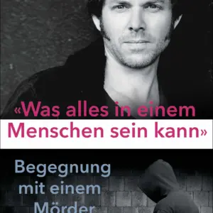 An welchen Wendepunkten gelingt oder scheitert ein Leben? Steffen Schroeders Begegnung mit einem Mörder2013 stehen sich Steffen Schroeder und Micha im Gefängnis Berlin-Tegel zum ersten Mal gegenüber. Ein Gespräch über ihre schwierige Jugend bringt sie einander näher, bei allen Unterschieden: Schroeder wurde Schauspieler, Micha rutschte ins rechte Milieu ab, brachte einen Menschen um. Es beginnt eine besondere Beziehung: Schroeder, bekannt als Kommissar Kowalski in «SOKO Leipzig», wird Vollzugshelfer des lebenslänglich Verurteilten. Er lernt den Gefängnisalltag kennen, erfährt von Rangordnungen, Drogen, Ausbruchsversuchen; über die Jahre dringt er tief in Michas Geschichte ein, erfährt immer wieder Neues, Überraschendes. Für Micha wird er wichtiger und wichtiger, er begleitet ihn bei Freigängen, ist ihm Auge und Ohr für die Welt. Bald sieht Schroeder sich selbst und sein Leben in neuem Licht: Was unterscheidet ihn eigentlich von Micha? Und welche Entscheidungen und Wendepunkte führen überhaupt dazu, dass ein Leben gelingt oder scheitert?Steffen Schroeder schreibt mit viel Gespür für das Menschliche über eine außergewöhnliche Begegnung und stellt dabei existenzielle Fragen nach Schuld, Schicksal und der Verantwortung dem eigenen Leben gegenüber. Der Fernsehkommissar und der Mörder – ein starkes, glänzend erzähltes Buch.