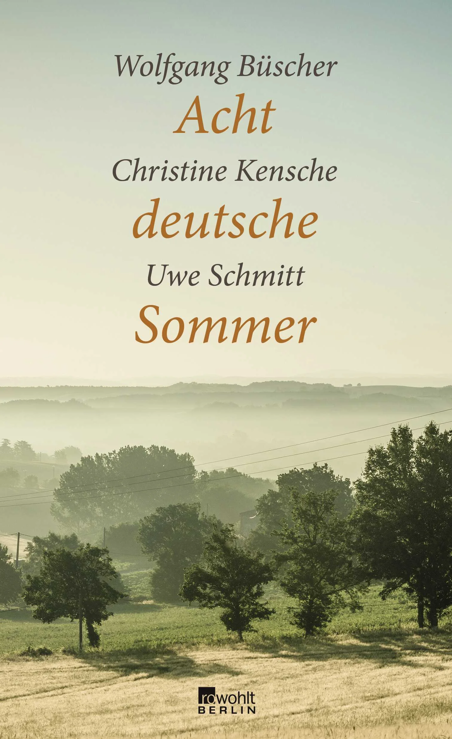 Acht Männer und Frauen erzählen Geschichten, die ihr Leben veränderten. Ihre vergangenen Sommer zeugen von den Auf- und Umbrüchen zwischen dem Ende des Zweiten Weltkriegs und heute: Da ist der Junge aus Breslau, der mit siebzehn seinen Fronteinsatz übersteht und im Sommer 1945 seine in alle Winde zerstreute Familie sucht; der Student, der in den Sechzigern Zeugen des Auschwitz-Prozesses betreut; das Mädchen in Bonn, das im Sommer 1975 zur Heldin des Frauenfußballs wird; der IT-Experte aus Leipzig, den die Stasi im Sommer 1985 als Oppositionellen kaltstellt; die junge Frau, die im Sommer 1995 im vereinten Berlin zum Star der Technoclubs aufsteigt; oder auch der junge Mann aus Syrien, der nach Deutschland floh und im Sommer 2015 sagt: Ja, ich will hier bleiben, leben, arbeiten.Ein Buch, das wie nebenbei die jüngere deutsche Geschichte erzählt. Ganz individuelle Erlebnisse, die aber den Geist der jeweiligen Zeit in sich tragen: roher, wilder Nachkrieg – Aufbaujahre, Modernität um jeden Preis – die Vergangenheit holt uns ein – Aufbruchsjahre, auch der Frauen – es rumort im Osten – die große Party nach dem angeblichen Ende der Geschichte – die Geschichte ist aber wieder da, wir führen wieder Kriege – und zuletzt ein Blick in die Zukunft. Acht biographische Probebohrungen in die Zeitgeschichte, die zugleich eine Entdeckung unseres Landes sind.