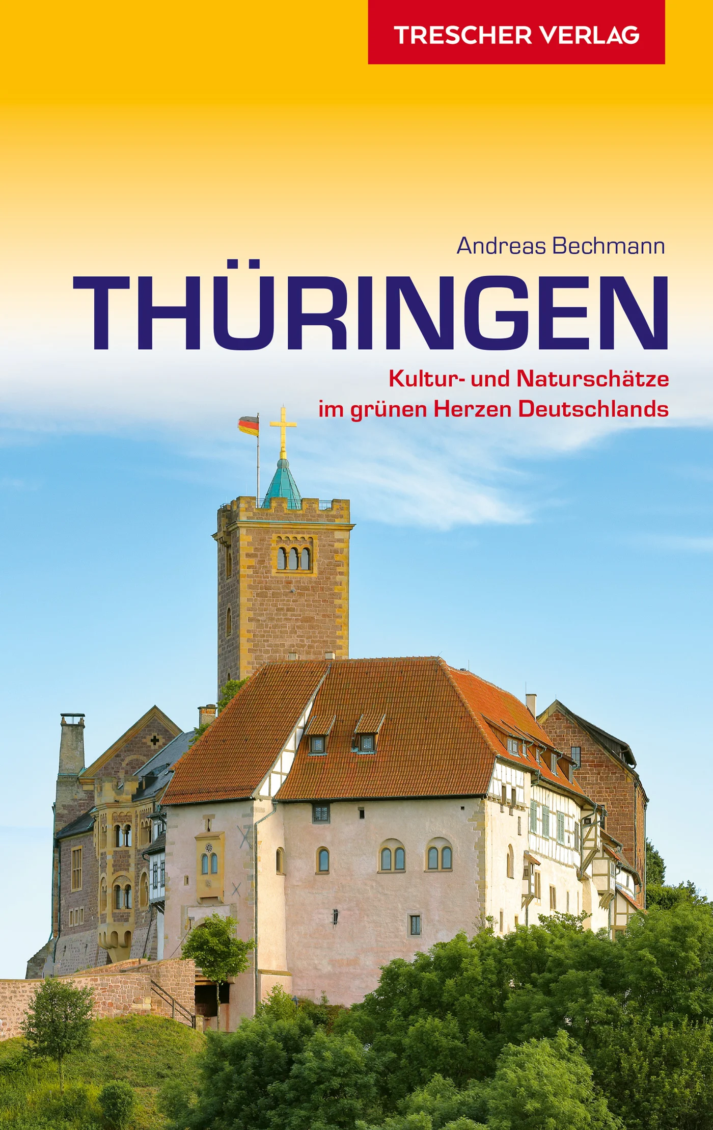 - - - Alle Regionen Thüringens auf 480 Seiten - Fundierte Hintergrundinformationen - Umfangreiche reisepraktische Hinweise - Viele Tipps für Aktivurlauber - 36 genaue Stadtpläne und Übersichtskarten - 240 Farbfotos - - - Thüringen wartet mit einer beeindruckenden landschaftlichen und architektonischen Vielfalt auf. Vom Eichsfeld bis zum Altenburger Land wechseln sich Wälder und Berge, lichte Ebenen und Kalksteinfelsen, romantische Flüsse und Auen ab. Im Land finden sich neben der lebendigen Hauptstadt Erfurt zahlreiche sorgsam gepflegte historische Ortsbilder, in denen man alle Phasen der europäischen Architekturgeschichte von der Spätgotik bis zur Moderne nachvollziehen kann. Einzigartig ist die enorme Dichte an Residenzen, Schlössern und Burgen, Parkanlagen und Theatern, ein Ergebnis der jahrhundertelangen Kleinstaaterei. Dieser Reiseführer macht mit allen Regionen Thüringens vertraut, gibt eine umfassende Einführung in die Geschichte und Gegenwart des Bundeslandes und bietet umfangreiche Hinweise für Aktiv- und Kulturtouristen, für Tagesgäste wie für Urlauber, die einen längeren Urlaub im grünen Herzen Deutschlands planen. >>> Weitere Reiseführer zu interessanten Urlaubszielen in Deutschland finden Sie auf der Website des Trescher Verlags.