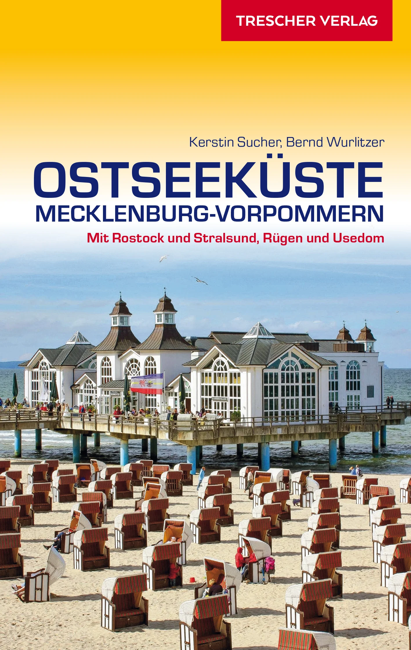 Urlaub an der Mecklenburgischen Ostseeküste Die Küste von Mecklenburg-Vorpommerns gehört zu den beliebtesten Ferienzielen Deutschlands. Sowohl Einsteiger als auch Ostsee-Kenner finden im Reiseführer „Ostseeküste Mecklenburg-Vorpommern“ auf 384 Seiten zahlreiche aktuelle Tipps, egal ob für den Wochenendausflug oder den Sommerurlaub. Für Aktivurlauber hält das Buch Anregungen und Adressen zum Wandern, Windsurfen, Reiten oder Rad fahren. Mit viel Wissenswertem, Amüsantem und Überraschendem ist das Buch die perfekte Lektüre für Sofa und Strandkorb. Die Küste, die Halbinselkette Fischland-Darß-Zingst sowie die Inseln Rügen, Hiddensee und Usedom sind bekannt für ihre langen Sandstrände, Bäderarchitektur und ein reiches Kultur-Angebot. Reizvoll sind auch die Hansestädte Rostock und Greifswald, die Altstädte von Wismar und Stralsund (UNESCO-Welterbe) und die berühmten Kreidefelsen im Nationalpark Jasmund. Der Trescher-Reiseführer stellt alle Sehenswürdigkeiten vor, Ausflüge führen nach Schwerin und ins polnische Swinemünde (Świnoujście). 39 Karten und Stadtpläne erleichtern die Orientierung, zahlreiche Fotos stimmen auf die Urlaubsregion ein. Weitere Reiseführer zu interessanten Regionen in Deutschland finden Sie auf der Website des Trescher Verlags. - Die Ostseeküste zwischen Klützer Winkel und Usedom auf 384 Seiten - Zahlreiche Tourenvorschläge für Wanderer, Radler und Kanuten - Fundierte Hintergrundinformationen und viele interessante Extra-Texte - Mehr als 200 Fotos, 38 Stadtpläne, Übersichtskarten und Grundrisse - Ausführliche reisepraktische Hinweise; Tipps zu Stränden und Wellness