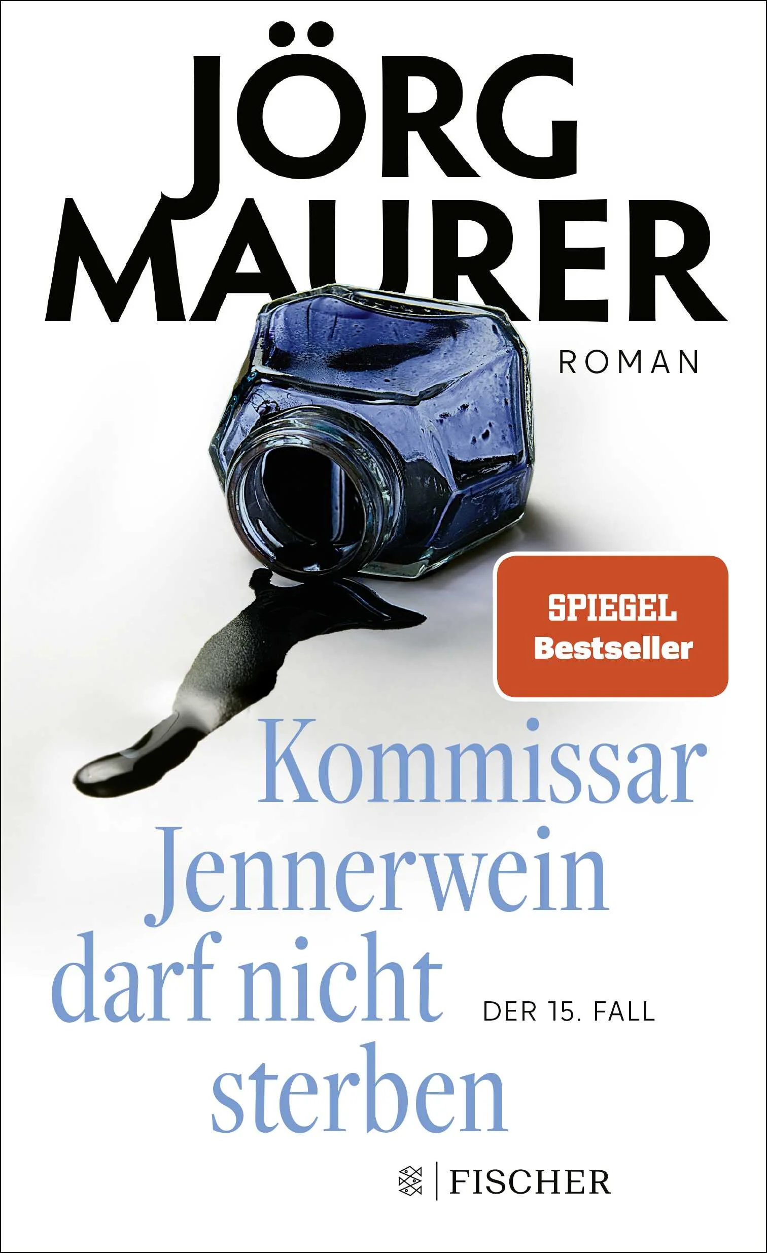 Ein Auftragskiller macht Jagd auf Kommissar Jennerwein. Der neue Roman von Nr.1-Bestseller-Autor Jörg Maurer.Kaum zu glauben, Kommissar Jennerwein macht Urlaub! In einem Sporthotel! Beim Wassertreten, Bouldern und Kräuterwandern soll er sich erholen – und ahnt nicht, dass er sich in höchster Gefahr befindet. Ein Auftragskiller, gemeinschaftlich engagiert von allen Schwerverbrechern, die der Kommissar im Lauf der Zeit hinter Gitter gebracht hat, ist auf ihn angesetzt.Während er eher zufällig dem ersten Mordanschlag entgeht, entlarvt er nebenbei Betrüger und kratzt verdächtige Schwefelrückstände von einer Kirchenwand. Schließlich bekommt er auch noch ein unwiderstehliches Angebot von einem undurchsichtigen Mitarbeiter eines auf künstliche Intelligenz spezialisierten Großkonzerns: Jennerwein soll helfen, einen spurlos verschwundenen Manager zu finden  - eine Suche, auf der er in den vollautomatisierten Werkhallen des Konzerns in einen Hexenkessel aus Bosheit, Verrat und Eifersucht gerät. Obendrein ist ihm weiterhin der Auftragskiller auf den Fersen. Die Lunten sind gezündet, die Gewehrläufe gespannt – es ist mehr als unwahrscheinlich, dass Jennerwein mit heiler Haut davonkommt.Der fünfzehnte Fall für Kommissar Jennerwein – abgründig gut.„Ich liebe die Romane von Jörg Maurer.“ Denis Scheck