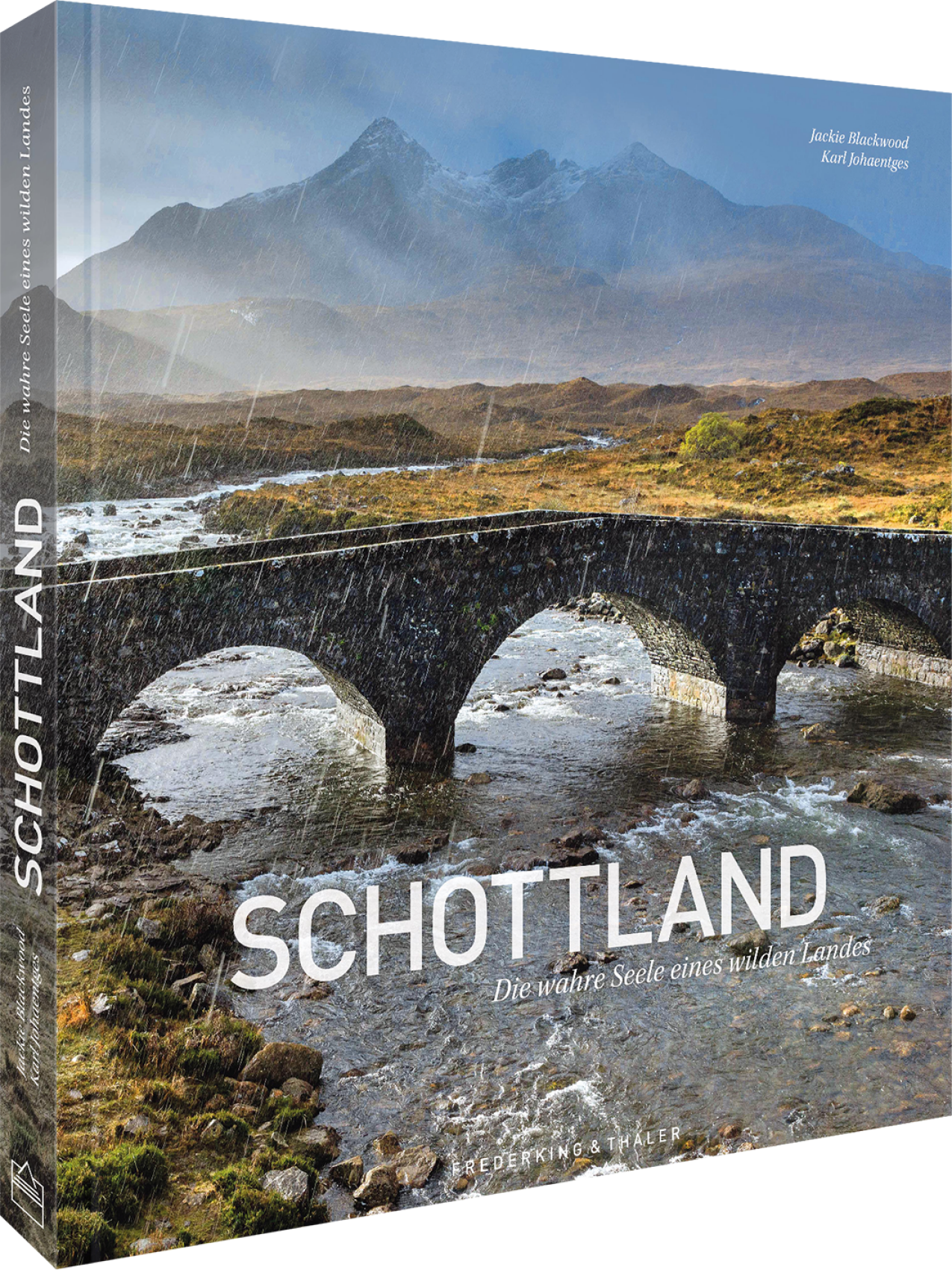Schottlands wahre Seele – von Edinburgh bis zur wilden WestküsteDie renommierten Autoren Karl Johaentges und die gebürtige Schottin Jackie Blackwood präsentieren nach 25 Jahren erneut atemberaubende Fotografien aus dem Land 