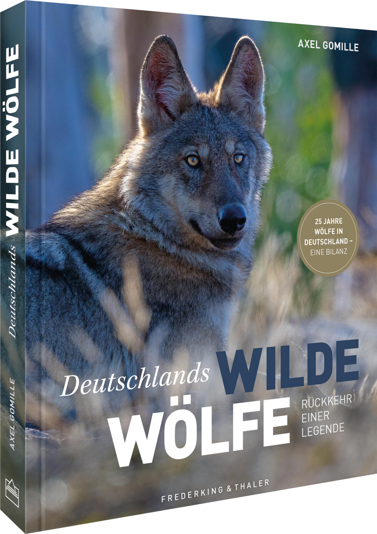 Nach ihrer langen Abwesenheit sind wilde Wölfe in Deutschland zurückgekehrt. Der renommierte Zoologe, Fotograf und Filmemacher Axel Gomille hat über Jahre hinweg diese faszinierenden Tiere beobachtet und fotografiert. In seinem Werk kombiniert er einzigartige Fotos mit detaillierten Beobachtungen und wissenschaftlichen Fakten, um die Geschichte ihrer beeindruckenden Rückkehr zu erzählen und bietet dabei einmalige Einblicke in ihr Verhalten.