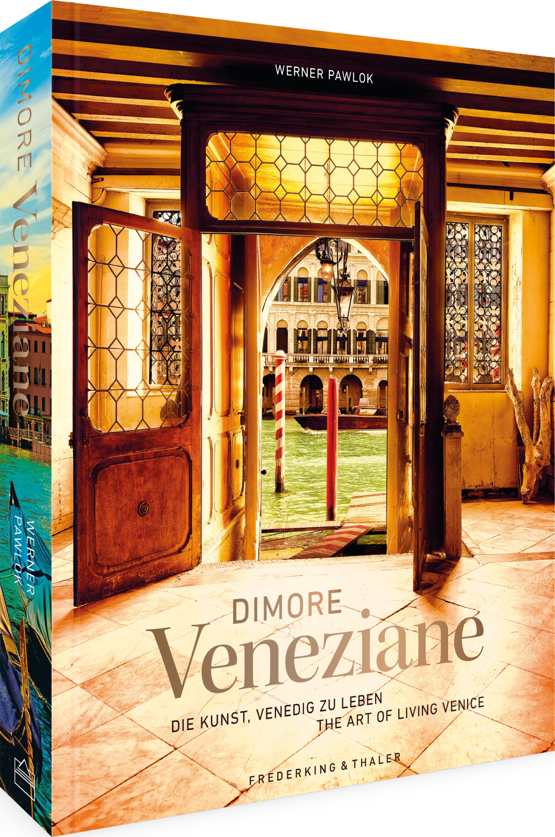 Venedig atmet auf. Und Werner Pawlok nutzte die Stille, um ins Innere der Lagunenstadt vorzudringen. Die Fotografie in diesem großformatigen Bildband ist Rückblick und Ausblick zugleich: Intensive Bilder geben intime Einblicke in prächtige Paläste und zaubern einen Hauch von Gestern auf die Stadtansichten von heute. Ein intensives Spiel mit Farbe und Licht – in Kirchen, auf Plätzen und Brücken. Dazwischen erzählen alteingesessene Venezianer und prominente Bewohner von ihrer Vision jenseits von Overtourism. Sie alle möchten Venedig endlich zu dem werden lassen, was es immer war: eine überaus lebenswerte Stadt. Opulent und außergewöhnlich: die schönste Stadt der Welt und ihre Paläste Mit Texten von Venezianern, denen die Zukunft ihrer Stadt am Herzen liegt Großes Bildband-Format mit Leineneinband: 22,8 cm x 29,6 cm Zweisprachige Texte: deutsch und englisch