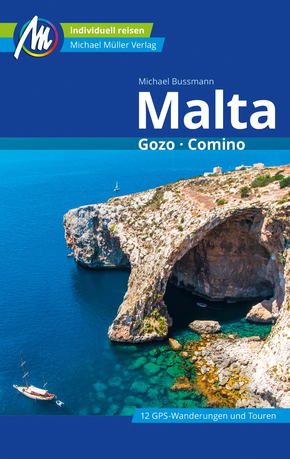 Anders reisen und dabei das Besondere entdecken: Mit den aktuellen Tipps aus den Michael-Müller-Reiseführern gestalten Sie Ihre Reise individuell, nachhaltig und sicher. Malta, die Mittelmeerinsel mit einem Tempel älter als Stonehenge, der Renaissance-Perle Valletta, der Salzpfannenküste Michael Bussmann zeigt in der achten Auflage des Malta-Reiseführers auf 300 Seiten mit 135 Farbfotos die Schönheit von Malta und seinen Nachbarinseln Gozo und Comino. Eine Malta-Karte im Maßstab 1:100.000, 38 weitere Detailkarten, zwölf Wanderungen und Touren, alle mit gratis GPS-Tracks, lassen Sie jede Ecke der Insel entdecken. Von Reisejournalisten als »einer der besten Reiseführer zu Malta« gelobt, profitieren Sie in ihrem Malta-Urlaub von den akribisch vor Ort recherchierten Informationen, bewährten Tipps, praktischen Hinweisen und Geheimtipps des Autors. Ökologisch, regional und nachhaltig wirtschaftende Betriebe sind hervorgehoben. Natur, Kultur und Geschichte: Kenntnisreich erläutert der Autor die bewegte Geschichte des Inselstaates im Mittelmeer. Unser Reiseführer begleitet Sie bei der Erkundung von steinzeitlichen Tempelbauten oder den Kirchen und Palästen der Johanniter. Die Hinweise und Geheimtipps des Autors im Malta-Reiseführer verraten Sehenswertes abseits der bekannten Pfade. Essen und Trinken auf Malta: Pizza und Pasta gehören zu den Grundnahrungsmitteln auf der Insel. Darüber hinaus finden sich traditionell langsam gegarte Fleischgerichte, die Vielfalt von Fisch und Muscheln, hervorragende lokale Weine und ausgezeichnete Nachspeisen. Im Reiseführer »Malta« finden Sie Hinweise auf besonders empfehlenswerte Restaurants und ökologisch und regional arbeitende Betriebe. Sport- und Freizeitaktivitäten auf Malta: 180 km Küstenlinie, kristallklares Wasser mit europaweit bester Qualität, viele Felsstrände, Grotten, Steilwände, Höhlen und rund 30 gesunkene Schiffe sowie sonniges Wetter: Malta ist ein Taucherparadies. Geboten werden auch Speedboat, Jetski, Flyboarding, Paragliding und mehr. Auch wenn Malta kein ausgewiesenes Wanderziel ist, lohnt es sich, den Südwesten und Norden, ebenso wie die Insel Gozo, zu erwandern. Mit den zwölf Wanderungen und Touren im Reiseführer »Malta« entdecken Sie die Insel aus individueller Perspektive. Dank Karten und gratis GPS-Tracks sind Sie immer richtig orientiert. Unterkunft auf Malta: Übernachtungsmöglichkeiten sind in jeder Kategorie zu haben, von einfach bis luxuriös. Camping hingegen wird auf Malta nicht empfohlen. Wenn Sie sich auf die Geheimtipps des Autors im Reiseführer »Malta« einlassen, finden Sie immer etwas Besonderes in Hinblick auf Service, Ambiente, Küche oder Preis-Leistungsverhältnis. Neben prall gefüllten 217 Seiten zu Stränden, Hotels, Restaurants und Unterkünften finden Sie im Reiseführer »Malta« auf 44 Seiten alles Notwendige, Wissenswerte und Reisepraktische rund um Malta, Gozo und Comino. Ihr Malta-Urlaub wird zu einem individuellen und gelungenen Erlebnis dank den bewährten Tipps und hilfreichen Hinweisen im akribisch recherchierten Begleiter an Ihrer Seite. Kostenlos und registrierungsfrei stehen zwölf GPS-Tracks und die mmtravel App mit Online-Karten und Ortungsfunktion zum Download für Ihren Malta-Urlaub bereit. Gut zu wissen: Dieser Reiseführer des Michael Müller Verlags wurde klimaneutral produziert.