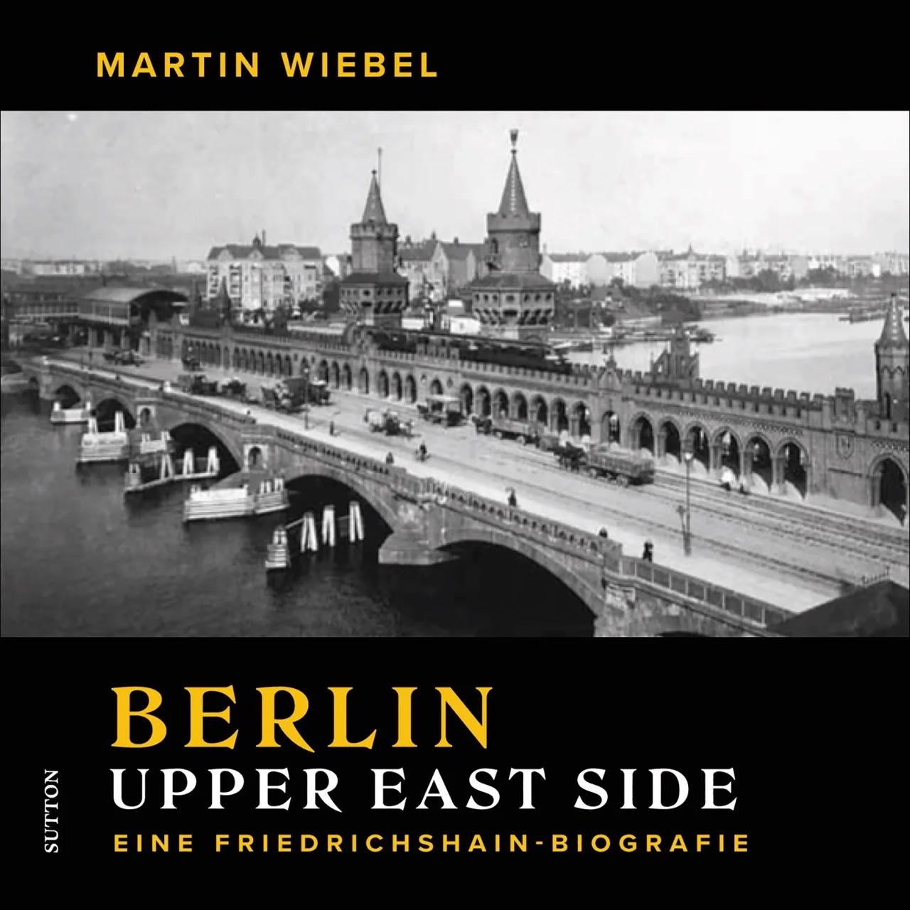 Martin Wiebel präsentiert eine gleichsam bewegende und unterhaltsame Doppelbiografie des Stadtteils im Berliner Osten zwischen der Jahhundert- und der Jahrtausendwende. Dieser reich bebilderte Band verbindet gekonnt die Geschichte der Gründerfamilie um Stadtteil-Vater Max Koch, den Urgroßvater des Verfassers, mit der Entwicklung Friedrichshains und somit auch der gesamten Stadt. Ein Muss für alle Freunde Friedrichshains, Berlins Upper East Side.