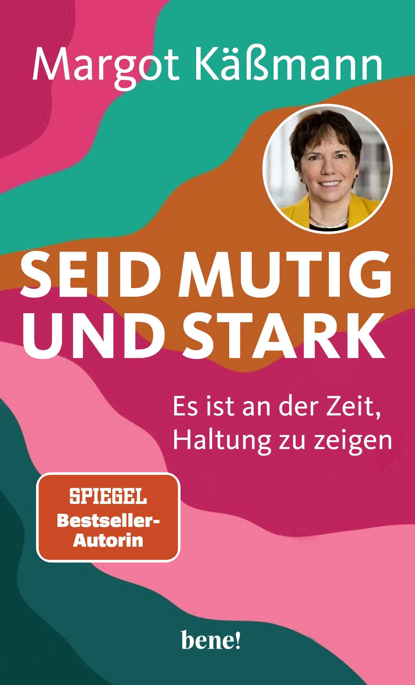 Jetzt Farbe bekennen für die DemokratieImmer wieder haben Christinnen und Christen ein Zeichen gesetzt. Haltung gezeigt. Gerade auch auf den seit 1949 stattfindenden Kirchentagen. Margot Käßmann ist eine von ihnen und sagt: »Ja, es braucht auch heute Mut, Engagement und Herz, unser aller Einsatz für Demokratie und Menschlichkeit.« Ein Buch, das all denen Mut macht, die sich nach einem stärkeren Miteinander sehnen.»Es gibt die Kraft der Gemeinschaft, die Veränderung bewirkt. Es ist an der Zeit, dass Christinnen und Christen klare Haltung zeigen.« Margot KäßmannDie ehemalige hannoversche Landesbischöfin ist überzeugt: Es ist angesichts vieler gesellschaftlicher Entwicklungen an der Zeit, Position zu beziehen: gegen Hass und Hetze, rechtes Gedankengut, Ungerechtigkeit, Umweltzerstörung, Kriegstreiberei. Sie schreibt über die Freiheit, die das Evangelium verheißt, über den Kern des Christentums: über Glaube, Liebe, Hoffnung. Aber sie blickt auch auf die Geschichte des protestantischen Widerstandes und besondere Menschen zurück, die ihn geprägt haben.»Seid mutig und stark« ist eine Einladung, Haltung zu zeigen.