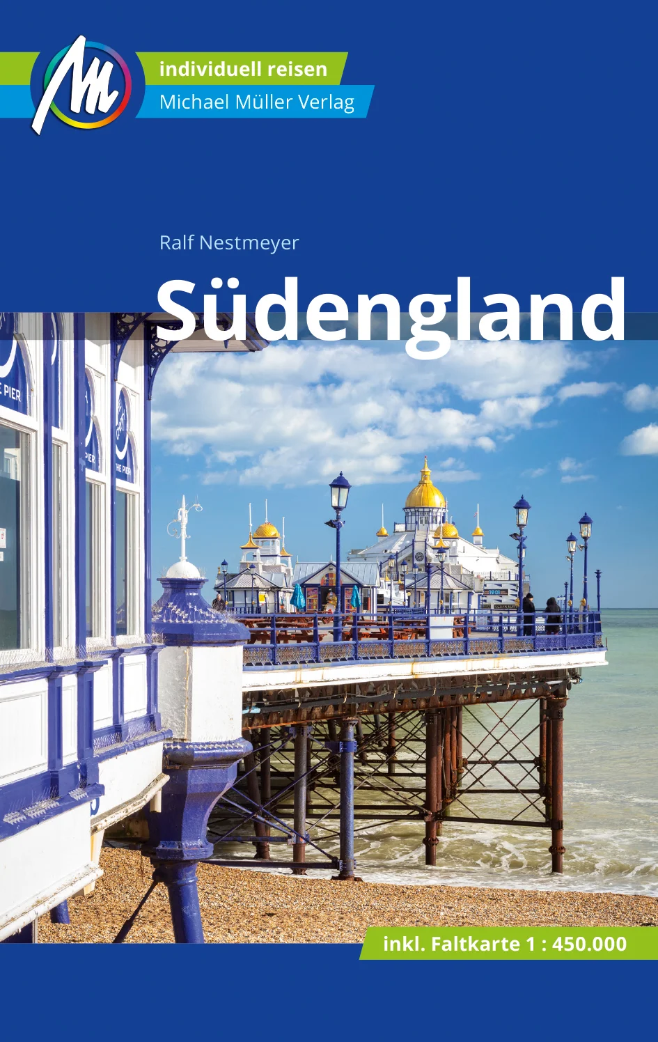 Anders reisen und dabei das Besondere entdecken Mit den aktuellen Tipps aus den Michael-Müller-Reiseführern gestalten Sie Ihre Reise individuell, nachhaltig und sicher. Von den goldgelben Stränden Porthcurnos bis zur Tate Modern in London – Südengland ist eine Destination mit großen und großartigen Kontrasten. Ralf Nestmeyer zeigt Ihnen in unserem Reiseführer »Südengland« in der achten Auflage auf 624 Seiten mit 261 Farbfotos die ganze Bandbreite der britischen Südküste. Dank 46 Karten und Plänen samt herausnehmbarer Faltkarte im Maßstab 1:450.000 sind Sie immer perfekt orientiert. Neben allen Highlights und Must-Sees der Region in unserem Südengland-Reiseführer entdecken Sie dank der Geheimtipps von Ralf Nestmeyer zahlreiche Orte und Plätze, die garantiert nicht jeder kennt. Alles gewissenhaft vor Ort für Sie recherchiert und ausprobiert. Regional, nachhaltig und ökologisch wirtschaftende Betriebe sind hervorgehoben. Zahlreiche eingestreute Kurz-Essays und Anekdoten vermitteln interessante Hintergrundinformationen und machen Ihnen Land und Leute leichter zugänglich. Die FAZ schreibt: »Am ausführlichsten informiert der Reiseführer 