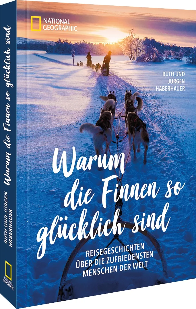 Das Glück kommt auf leisen SohlenFaszinierende Geschichten über Saunadiplomatie und den Elch im Reisepass – eine Entdeckungsreise durch Finnland, das glücklichste Land der Welt.Finnland ist bekannt für seine atemberaubende Natur, seine freundlichen Einwohner und seine hohen Lebensqualitätsstandards. In diesem Reisebericht teilen Ruth und Jürgen Haberhauer ihre Erfahrungen und Erlebnisse während ihrer Reise durch dieses wunderbare Land.Unkraut ist auch eine Blume – so heißt es im finnischen Volksmund. Genau diese Philosphie ist das, wasdie beidenso fasziniert am Land der Bären und seinen Bewohnern. Deshalb haben sie sich aufgemacht, der finnischen Art des Lebens und des Zufriedenseins auf den Grund zu gehen. Ob Tango, Sauna oder Glücksvogel – ein Buch über atemberaubende Naturlandschaften, bewegende Begegnungen und persönliche Glücksgeschichten. Authentische Porträts waschechter Finnen aus dem glücklichsten Land der Welt Inklusive Anleitung für den eigenen Weg zum Glück und praktischer Reisetipps Begleitet von atemberaubender Landschafts- und Tierfotografie