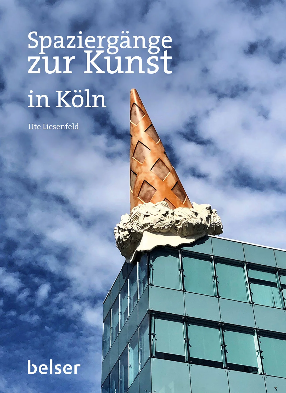 Kölns lebendige Kunst- und Kulturszene lockt jedes Jahr Zigtausende Menschen in die Rheinmetropole. Zu den Highlights zählen zweifellos die Public-Art-Objekte der Domstadt – von den steinernen Zeugen des Mittelalters über zeitgenössische Skulpturenparks bis zu den weltberühmten Museen. Mit diesem Reiseführer kann man Kölns Kunstwerke im öffentlichen Raum auf Spaziergängen und Radtouren entdecken. Schlendern und sich treiben lassen, eintauchen in diese quirlige, hippe, junge Stadt mit den vielen Gesichtern und dem unnachahmlichen, kölschen „Jeföhl“.